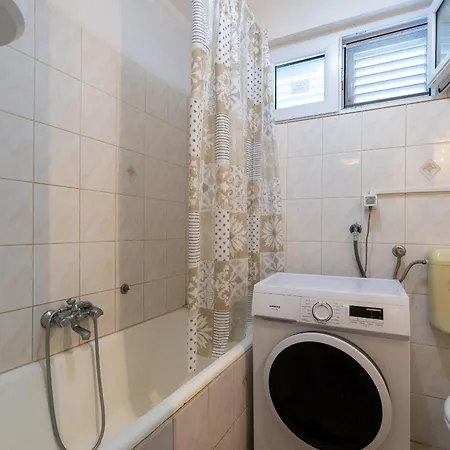 Zarace - 2047b Apartment *
