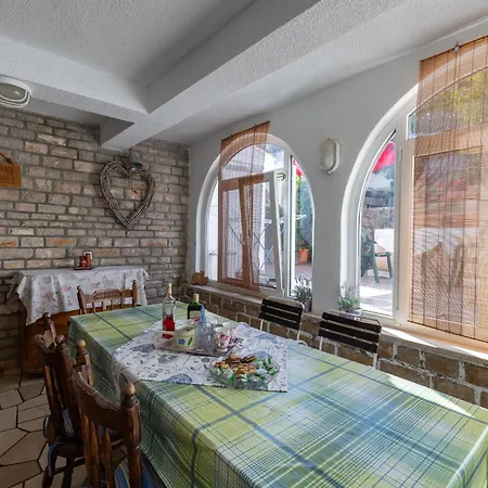 Zarace - 2047b Apartamento *